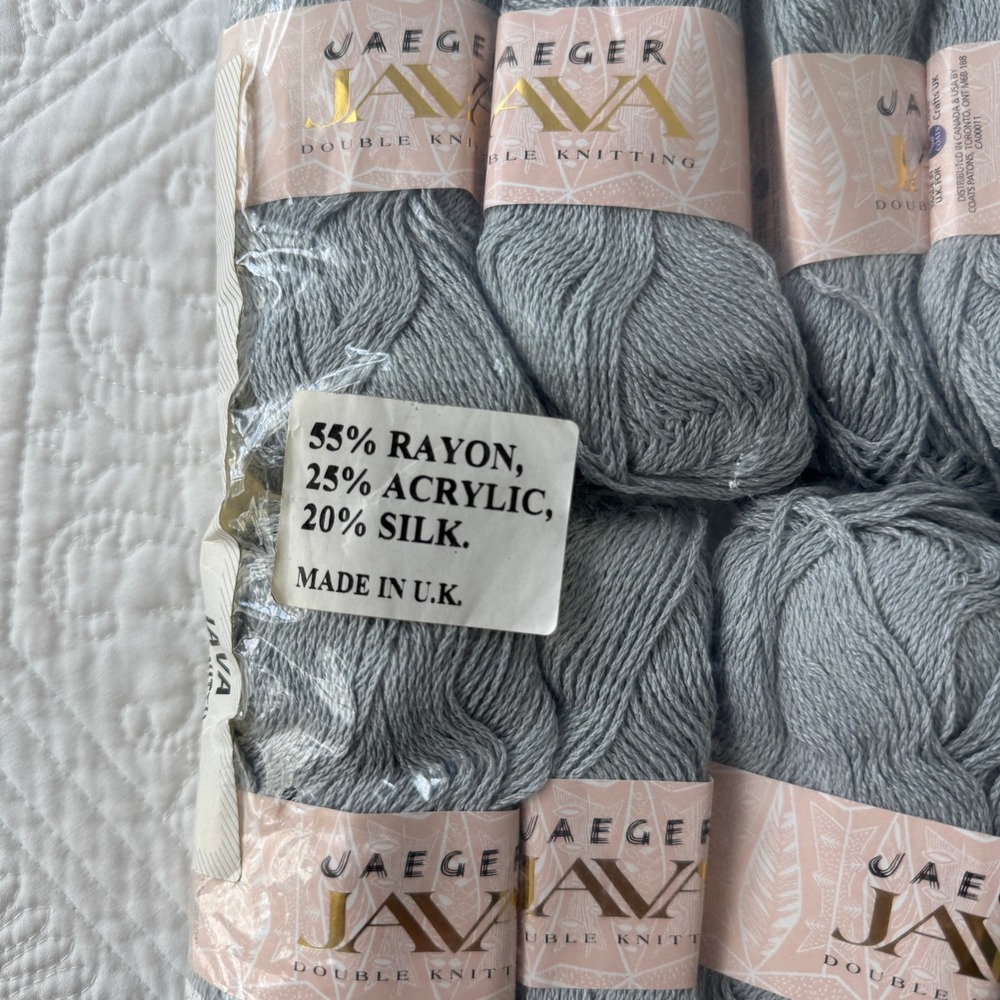 Jaeger Java Double Knitting Yarn Silver Shade 376 Lot 01 Silk Blend 12 Balls - Picture 2 of 6